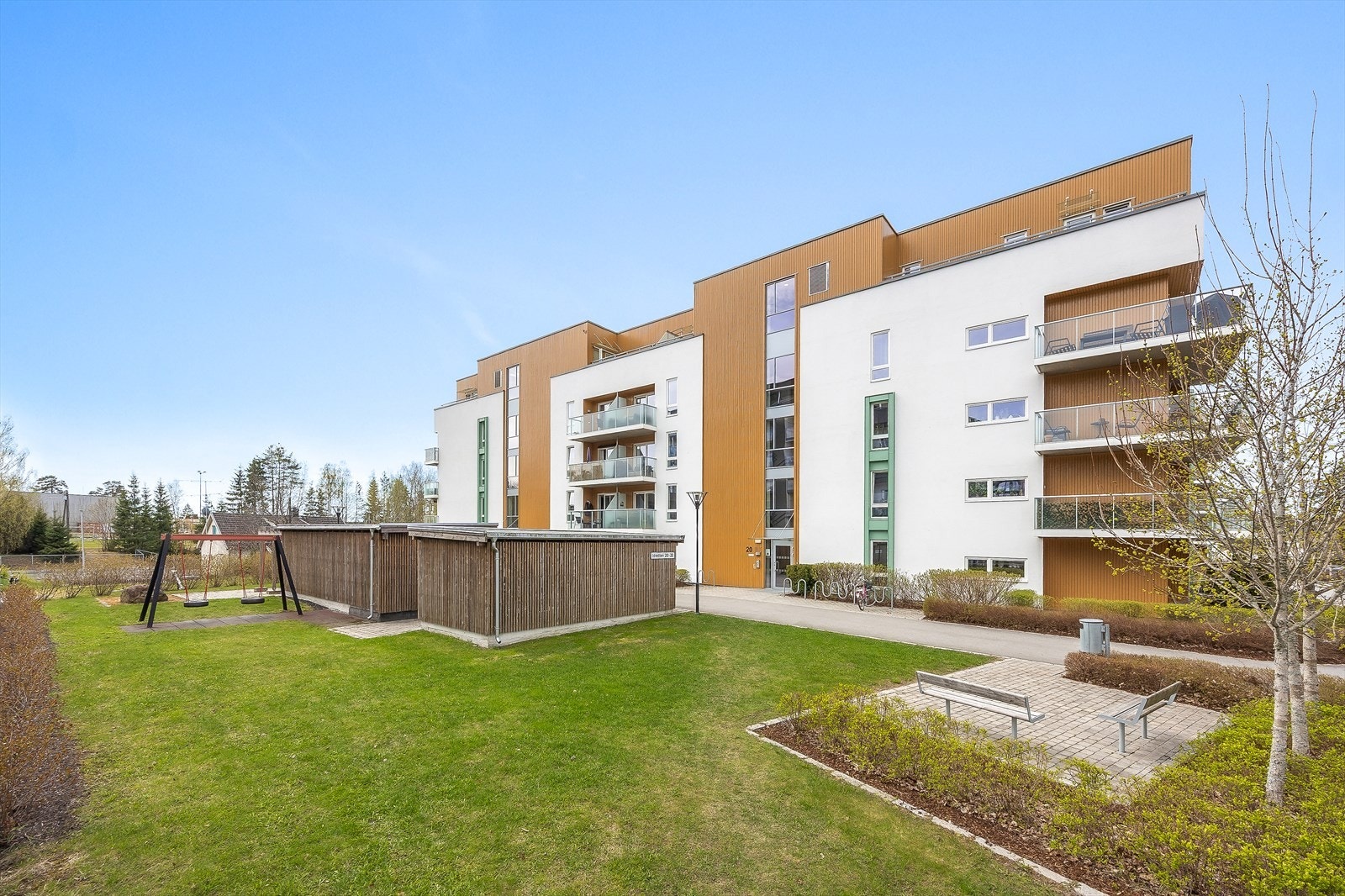 Fra leiligheten har du gangavstand til bl.a. Jessheim idrettspark, Nordbytjernet og sentrum. Galleribilde