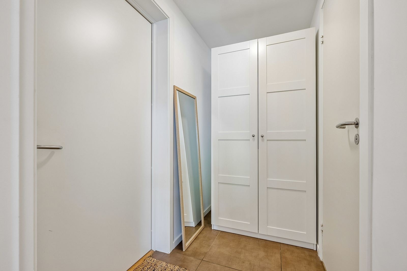 Flislagt entré Galleribilde