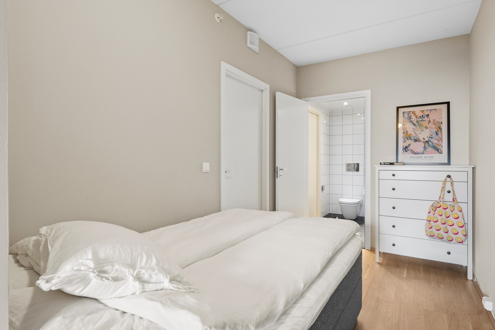 Med praktisk og direkte tilknytning til bad. Galleribilde