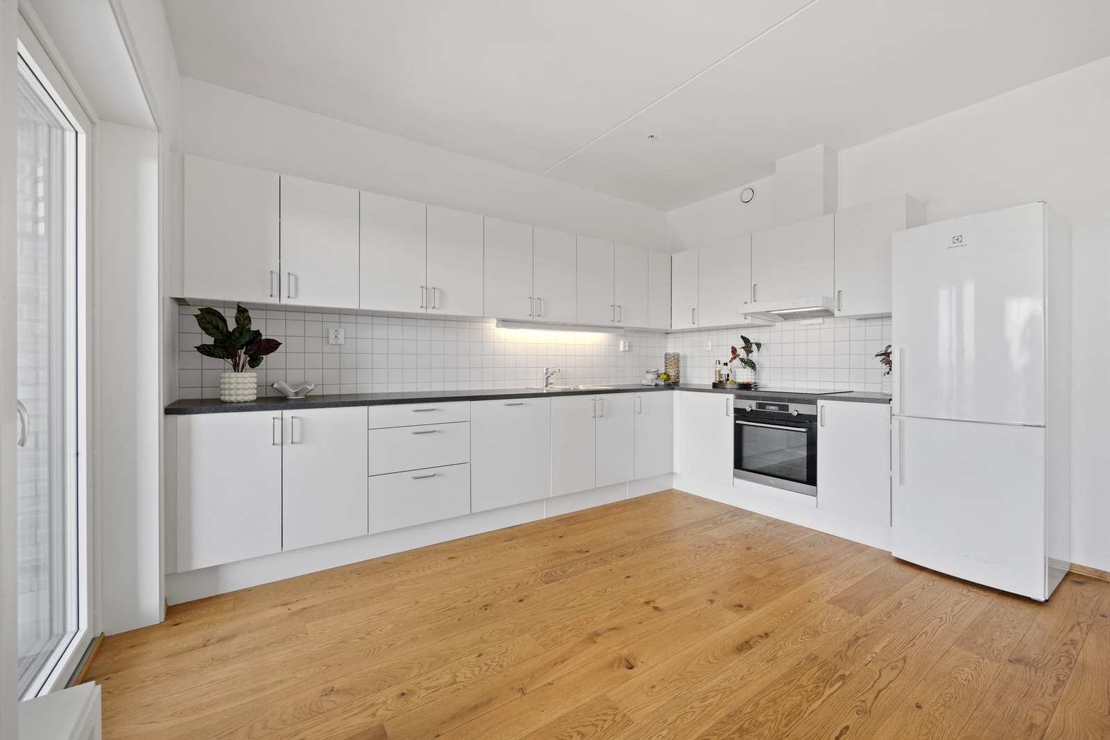 Stilrent kjøkken fra kvalitetsleverandøren HTH. Galleribilde