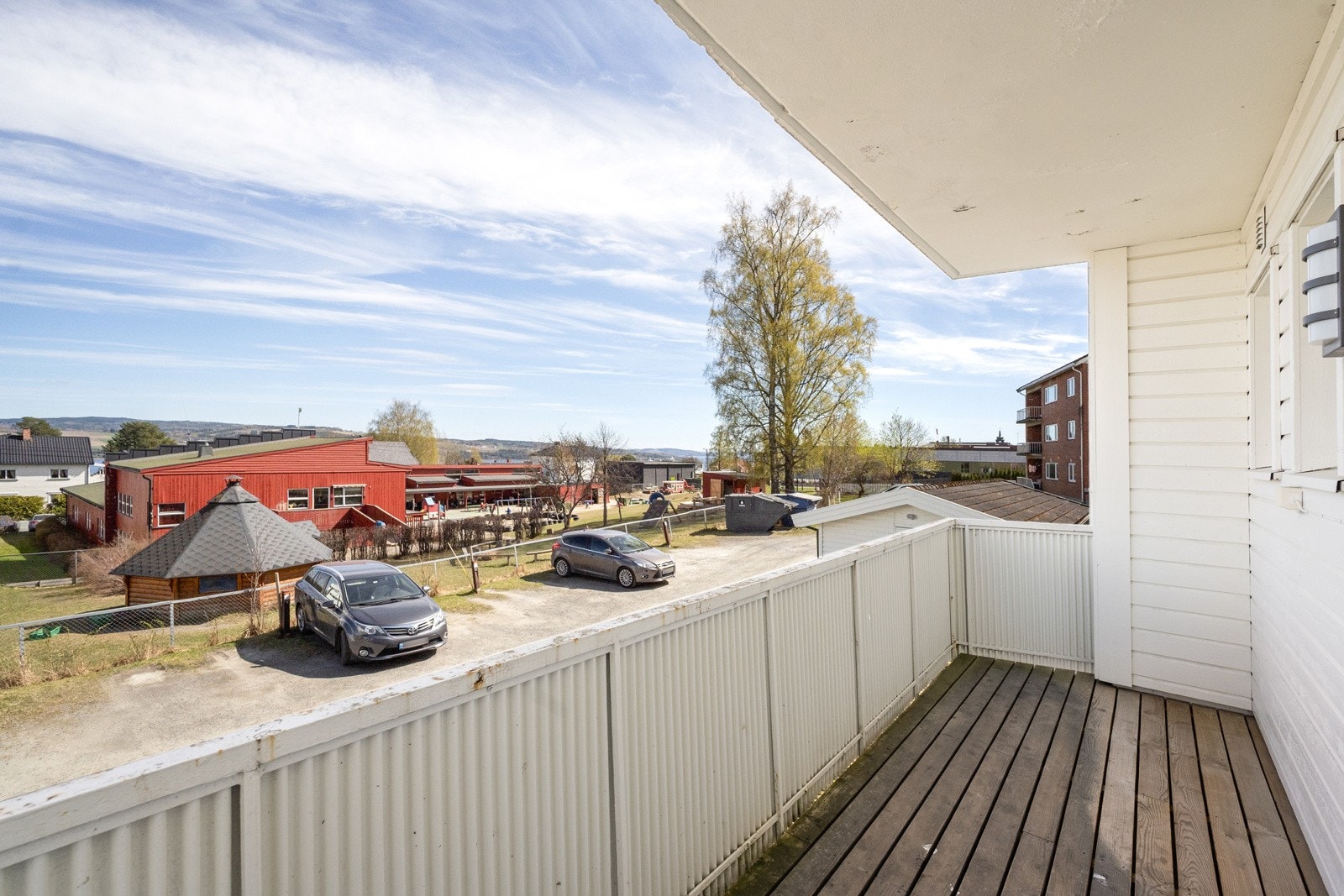 Herfra har du god utsikt mot byen og Mjøsa. Galleribilde