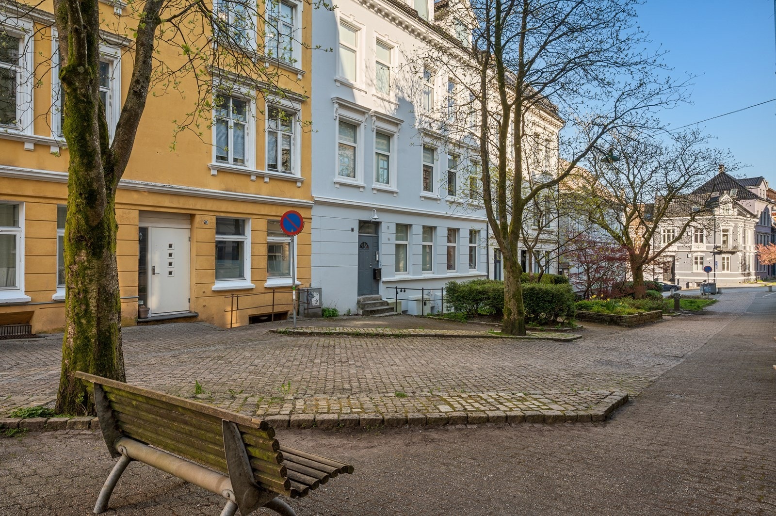 - Leiligheten ligger i en lite trafikkert gate - Galleribilde