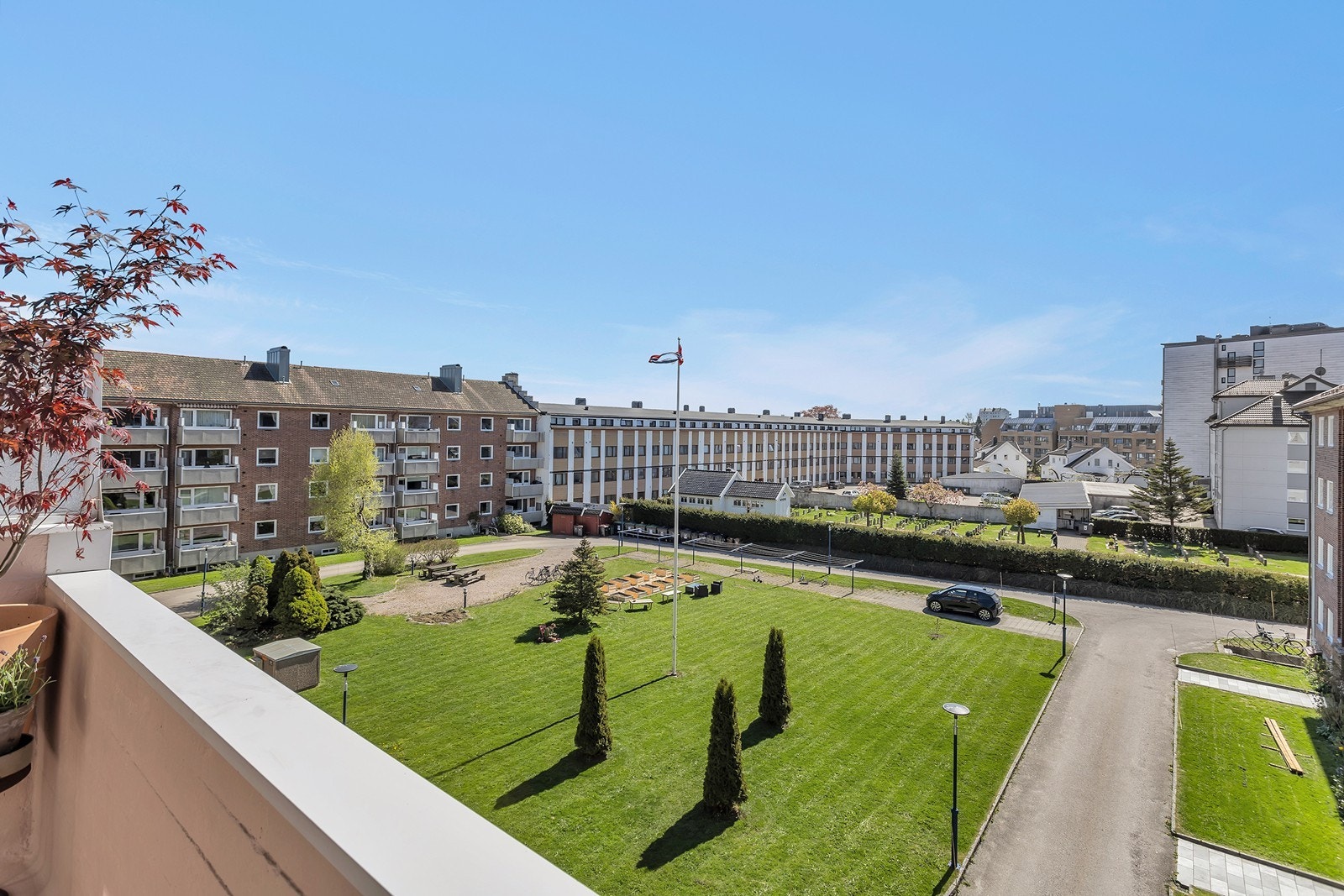 Utsikt fra balkong Galleribilde
