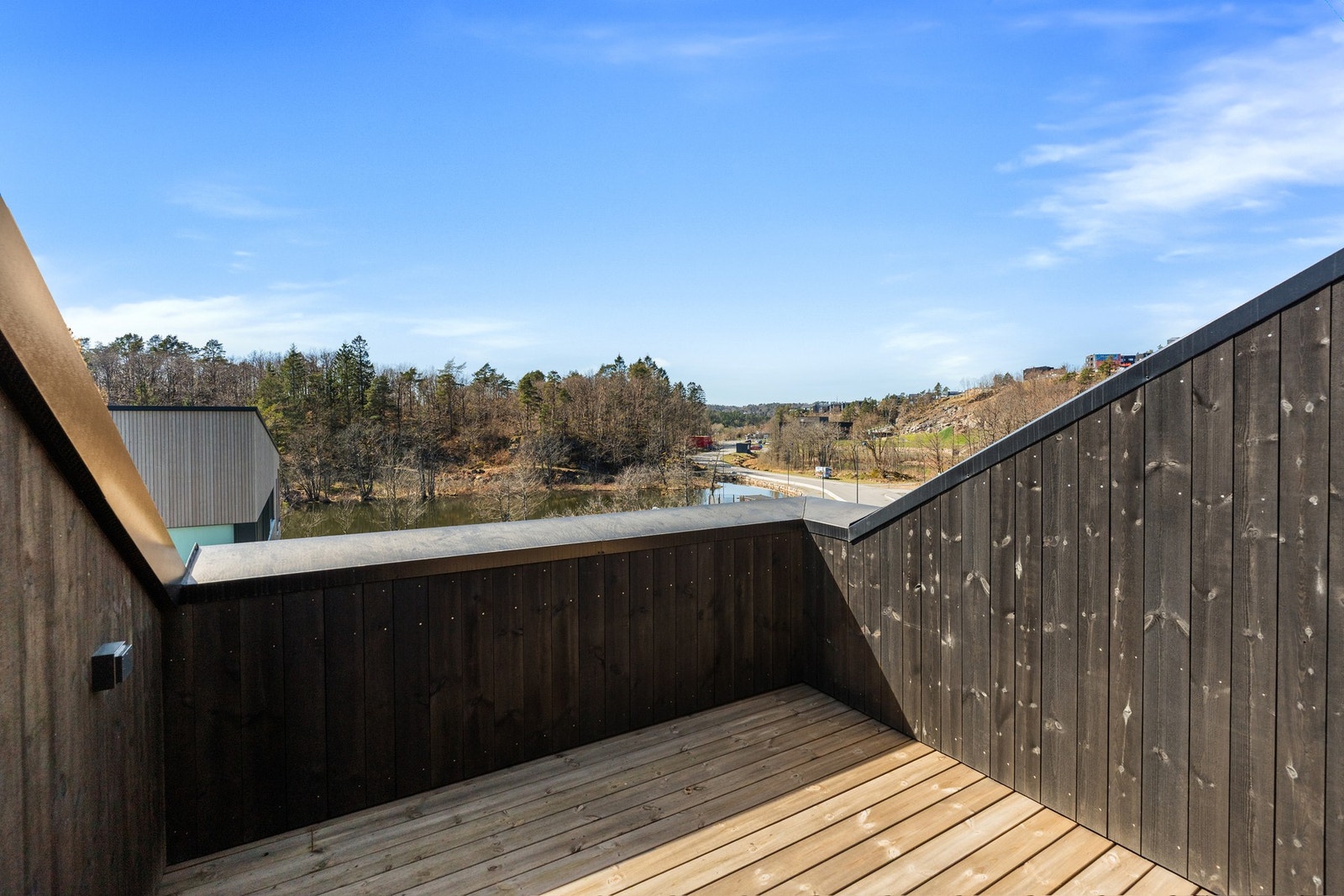 Solrik veranda med utgang fra loftstue Galleribilde