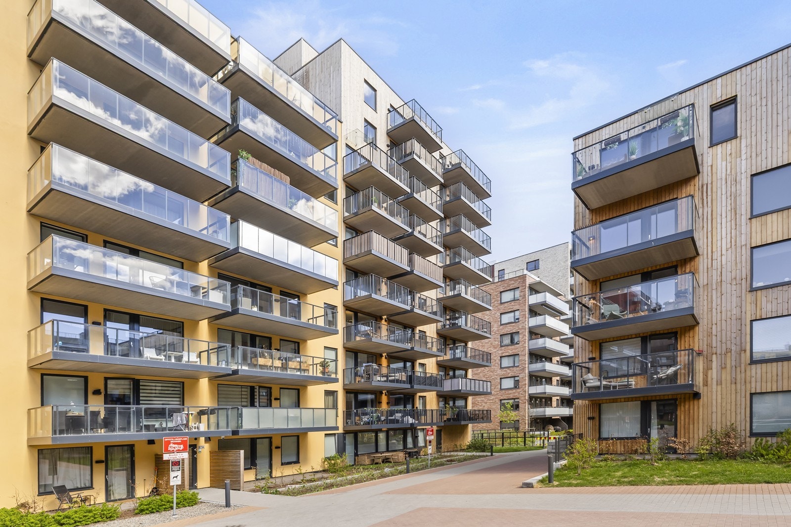 Lørenskog Hageby er et nytt og moderne boligprosjekt med pent opparbeidede uteområder. Galleribilde