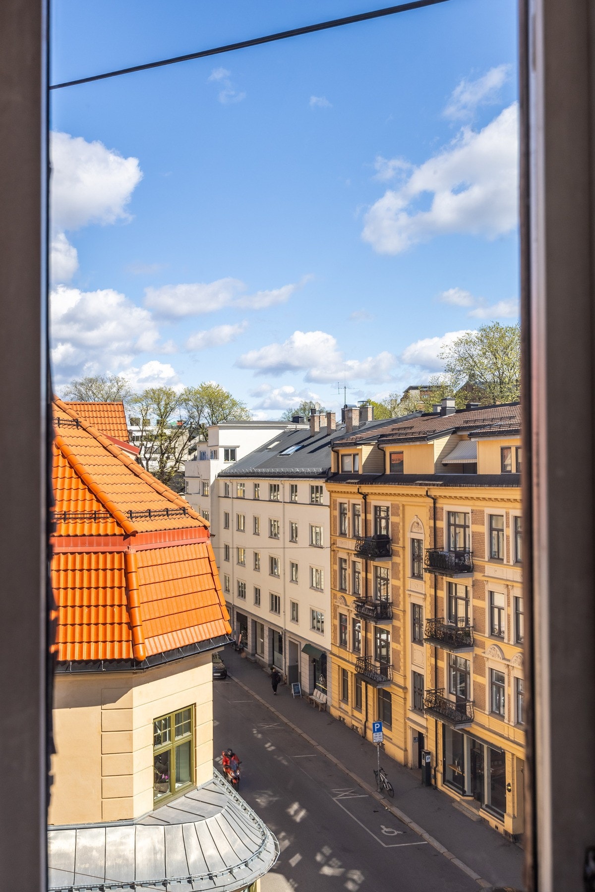 Skjermet og høytliggende. Galleribilde