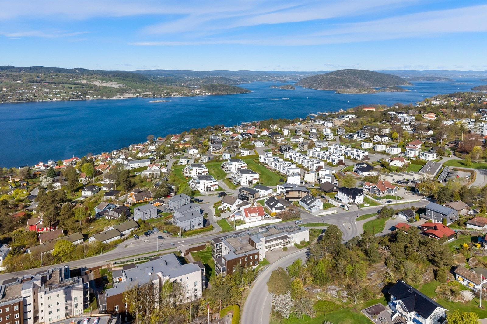 Beliggenheten på Sogsti gir nærhet til både Drøbak sentrum og flotte turområder langs Oslofjorden. Galleribilde