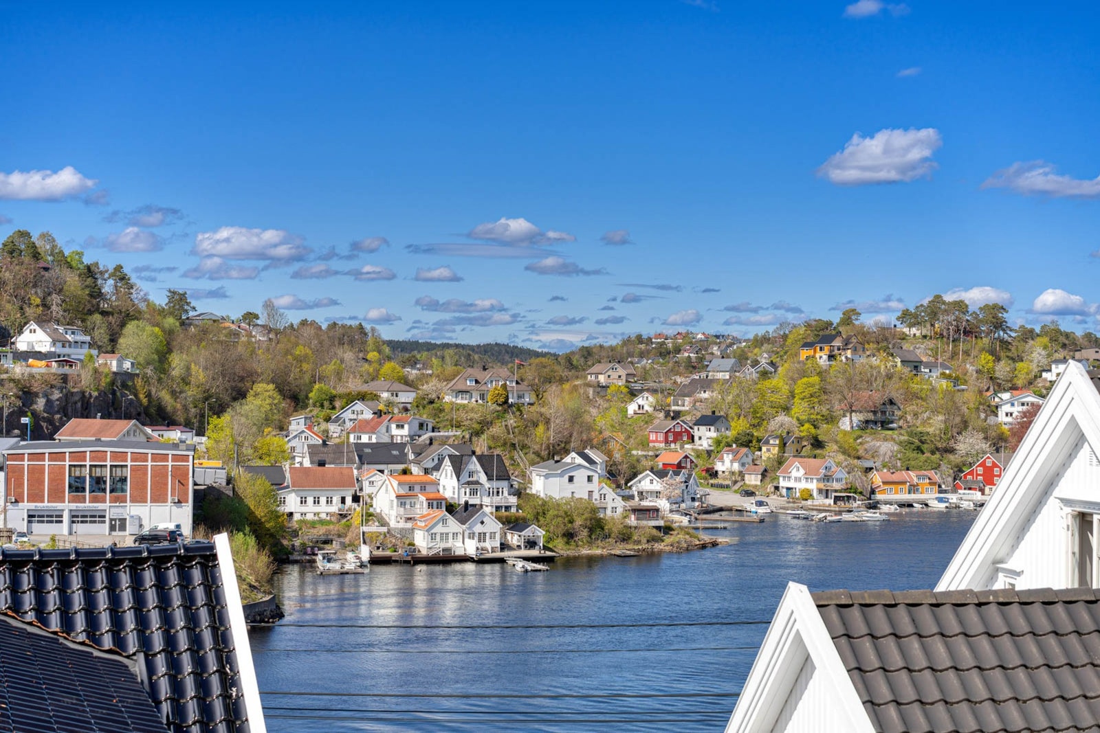 Nydelig utsikt fra alle uteplasser. Galleribilde