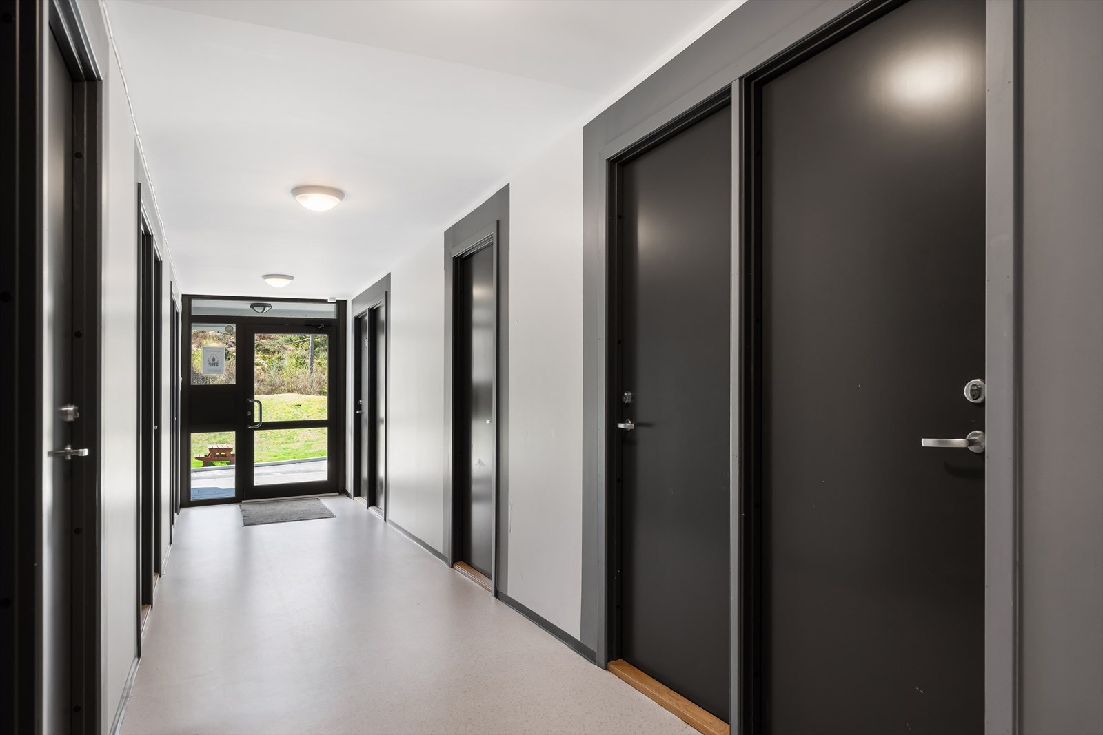 Stort sportsbod på 4m² med god lagringsplass. Galleribilde