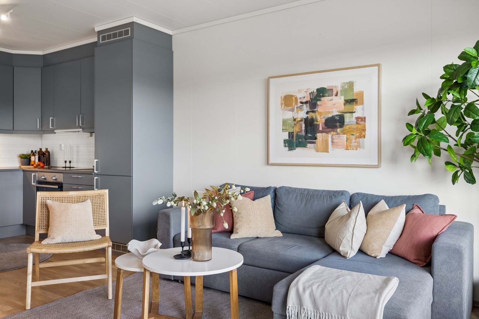 Leiligheten er utstyrt med balansert ventilasjon fra Flexit, som sikrer et sunt og godt inneklima. Galleribilde