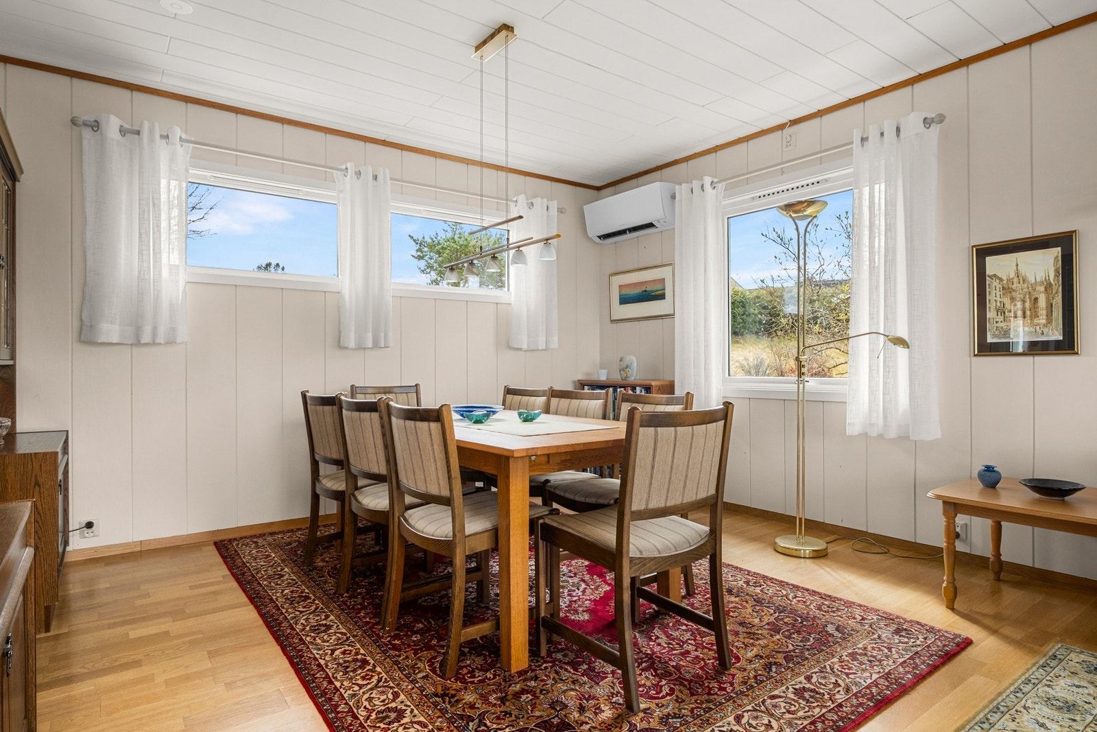 Spisestuen er det naturlige samlingspunktet for familien. Galleribilde