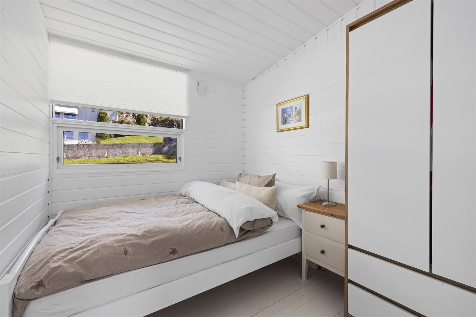 Soverom nr. tre har godt med naturlig lysinnslipp. Galleribilde