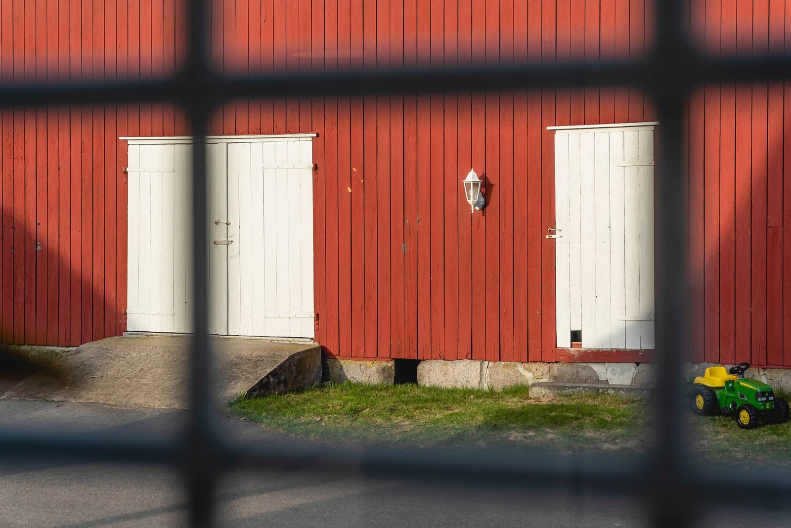 Hyggelig utsikt mot gårdstun. Galleribilde