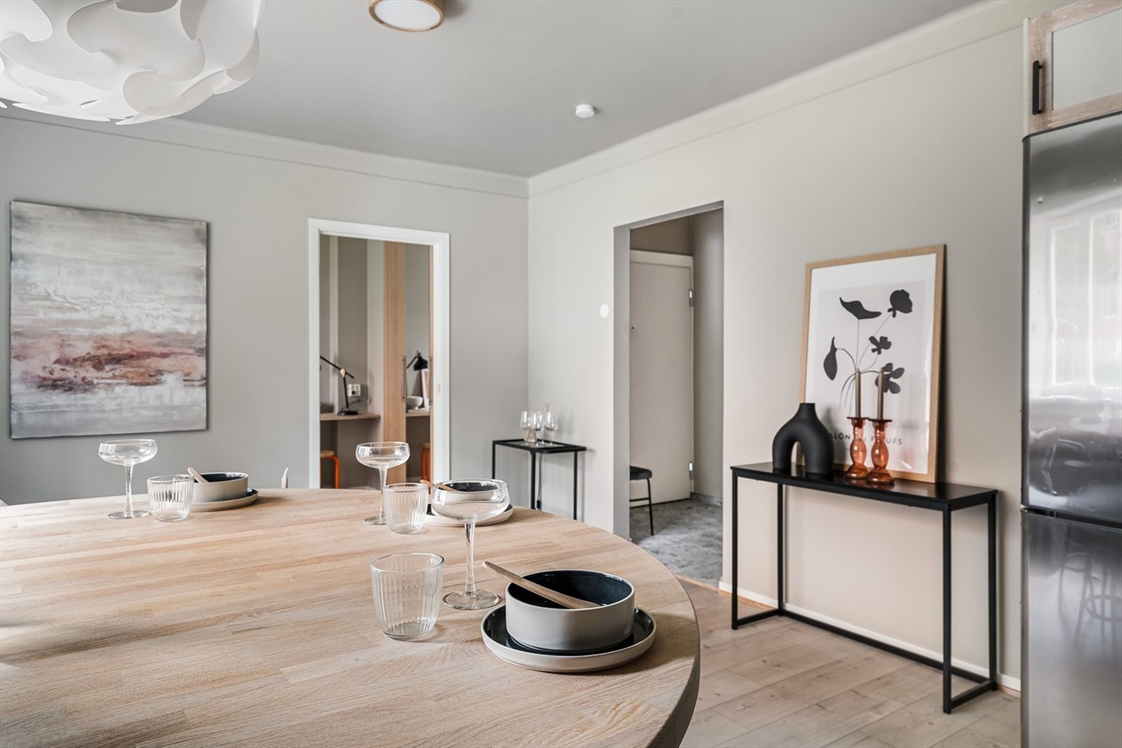 Oppgradert i nyere tid med lekre farge- og materialvalg. Galleribilde