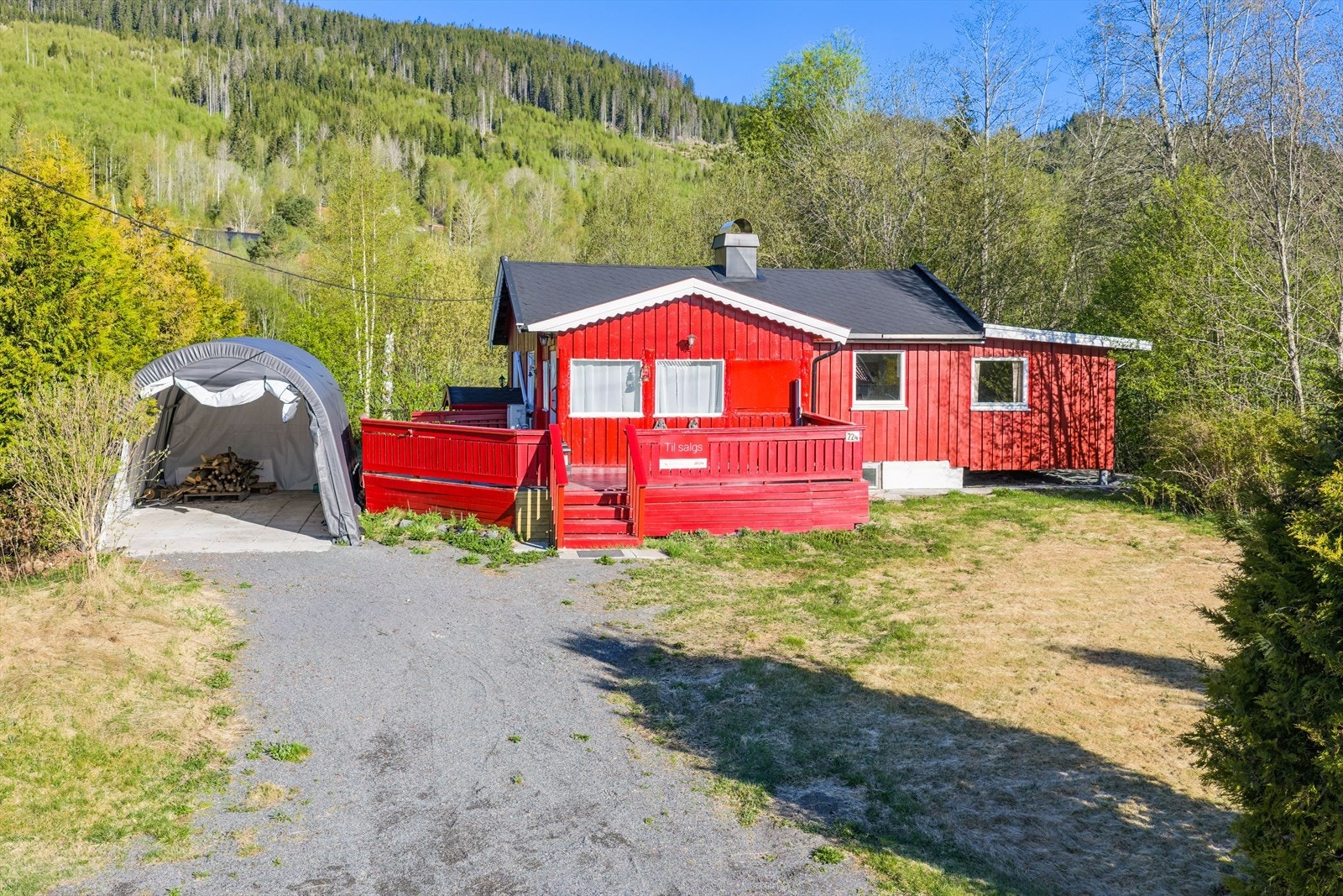 Koselig bolig fra 1963 i landlige omgivelser. Galleribilde