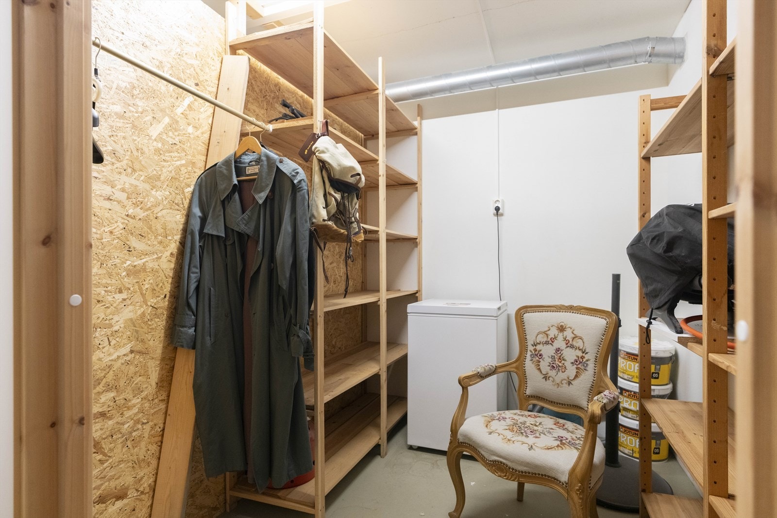 Det medfølger en bod i kjeller på 5 kvm. Galleribilde
