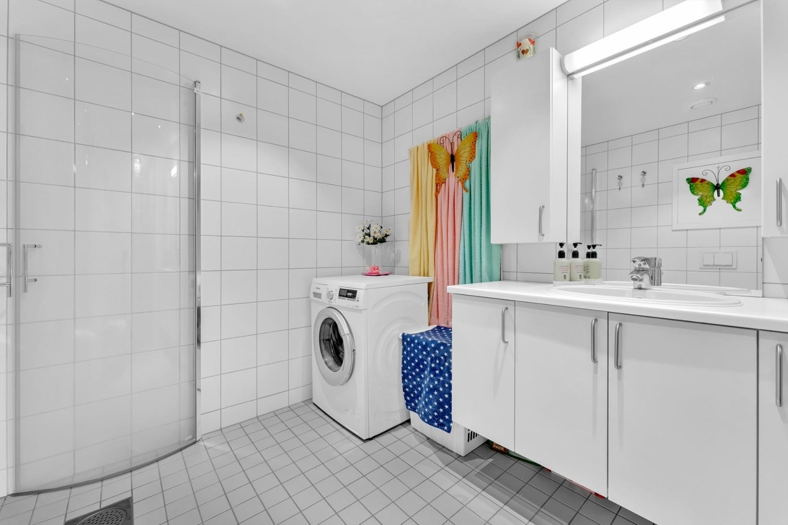Flislagt pent bad/wc Galleribilde