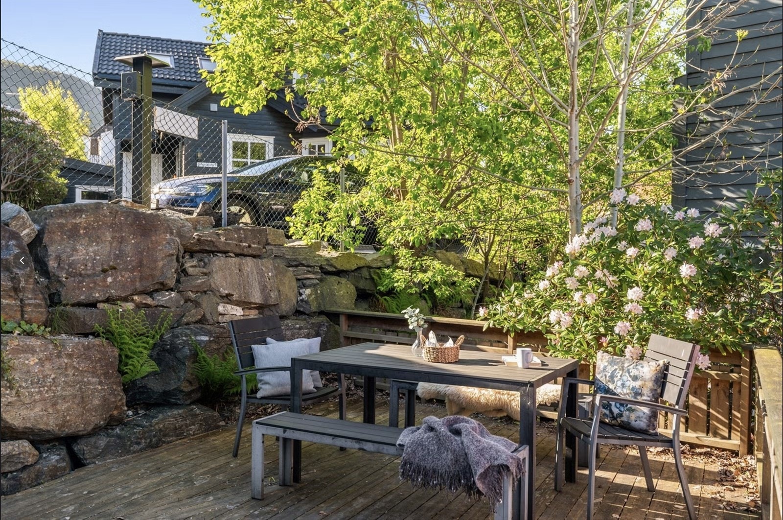 Her kan fine sommerdager nytes i hyggelig selskap. Galleribilde