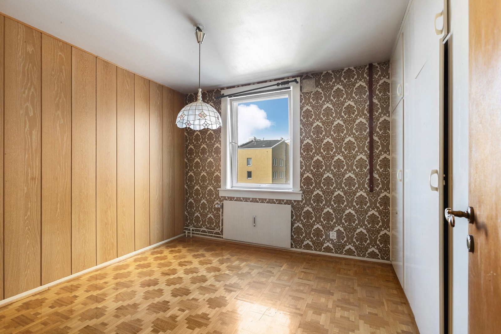 Soverommet har garderobeløsning og god plass til dobbeltseng. Galleribilde