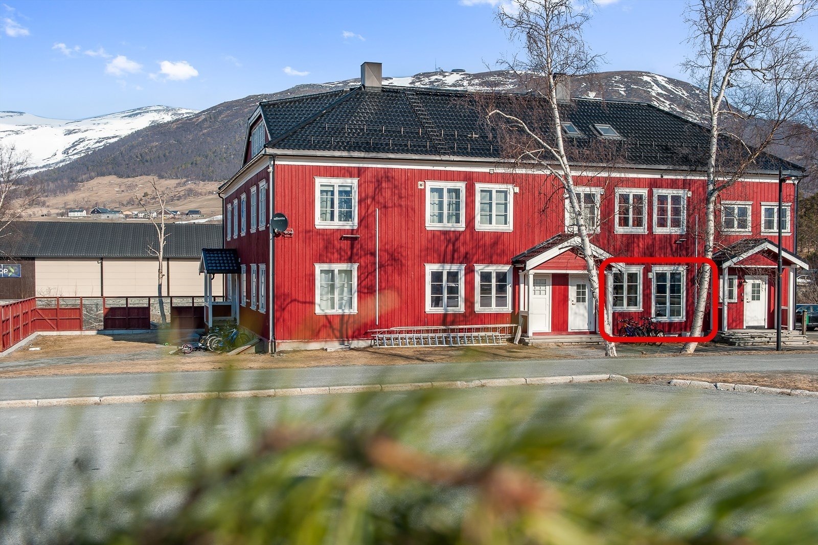 Bygningen ble opprinnelig oppført i 1925, men har siden først på 2000-tallet blitt renovert, ombygget og tilbygget Galleribilde