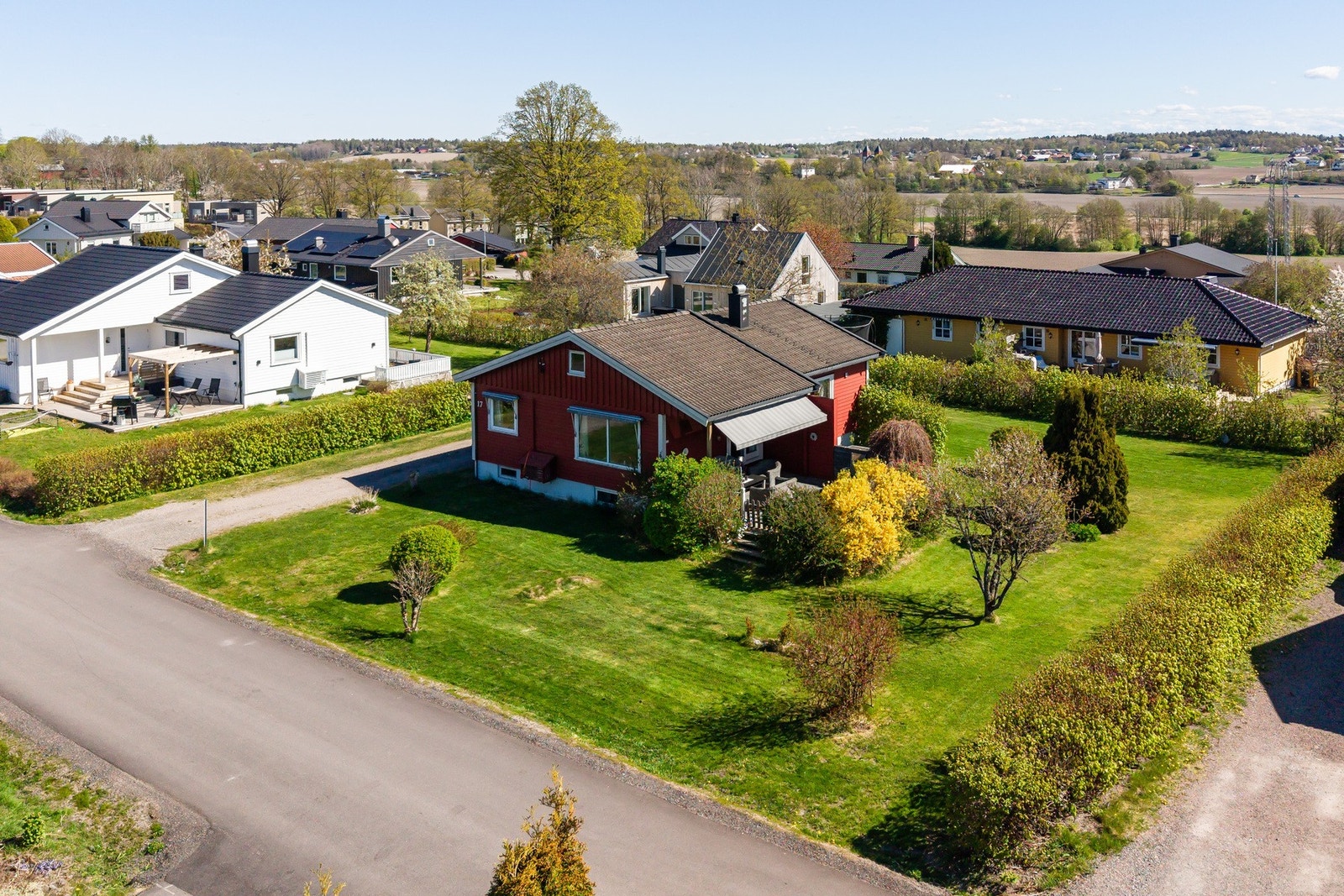 Meget barnevennlig område med trygg og kort skolevei Galleribilde