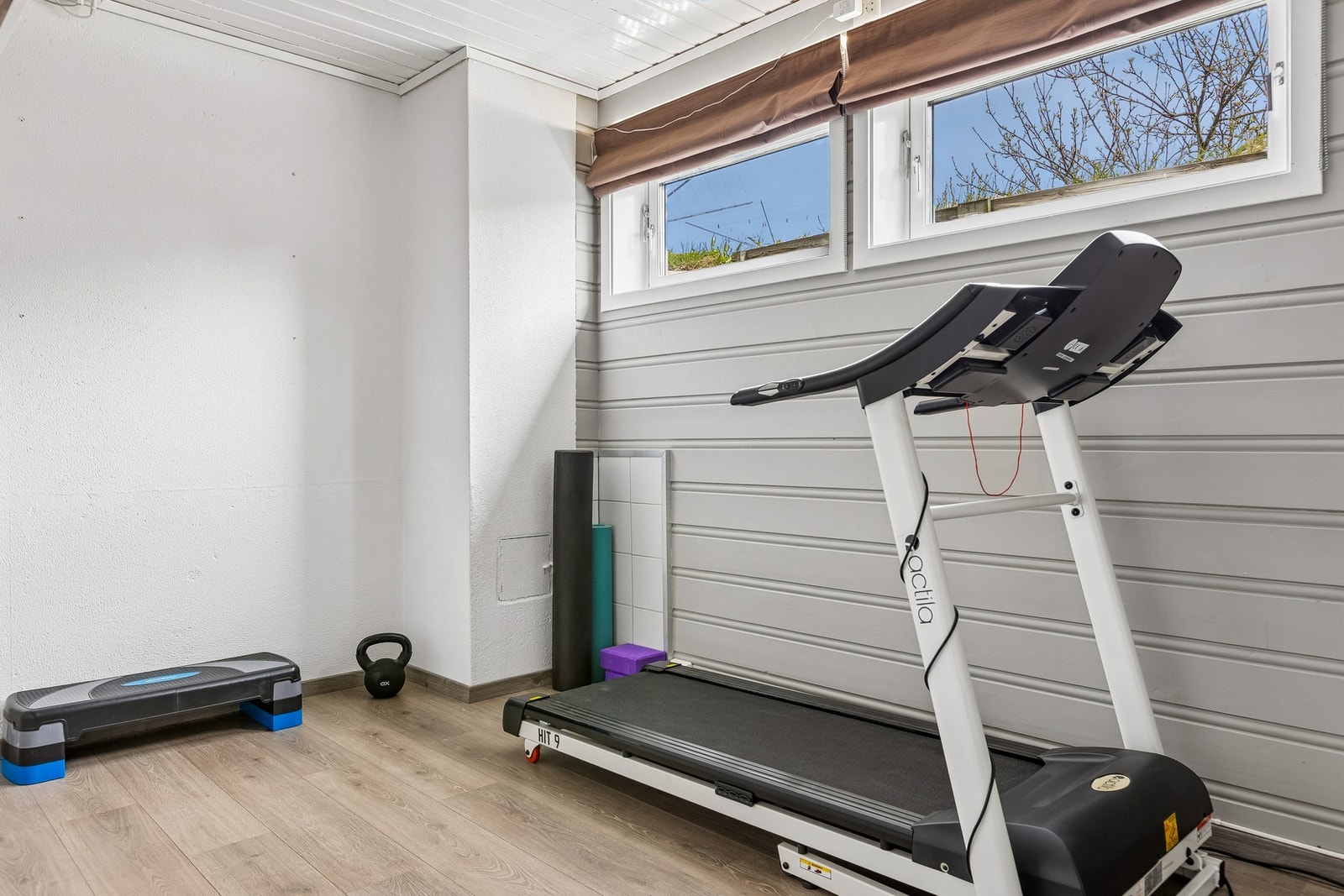 Kjellerstue som i dag benyttes som treningsrom. Galleribilde