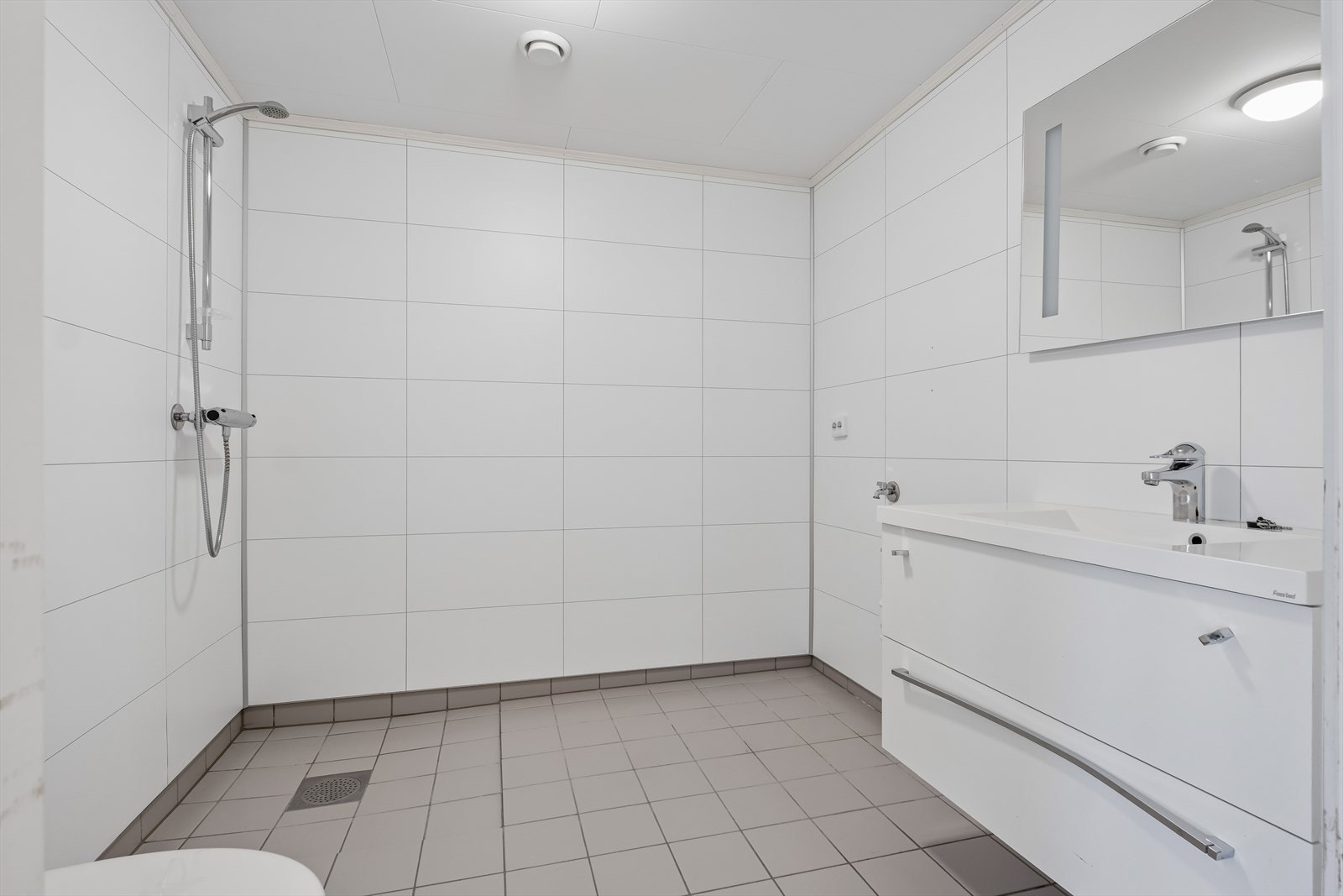 Kombinert bad/vaskerom Galleribilde