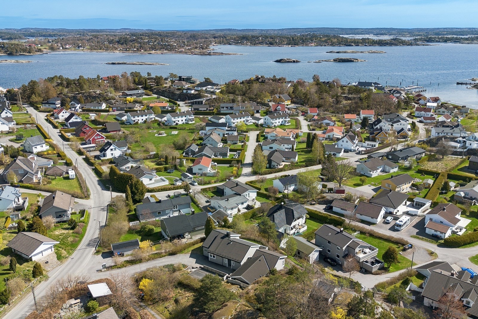 Flott sjøkontakt, med høy og fri beliggenhet. Galleribilde
