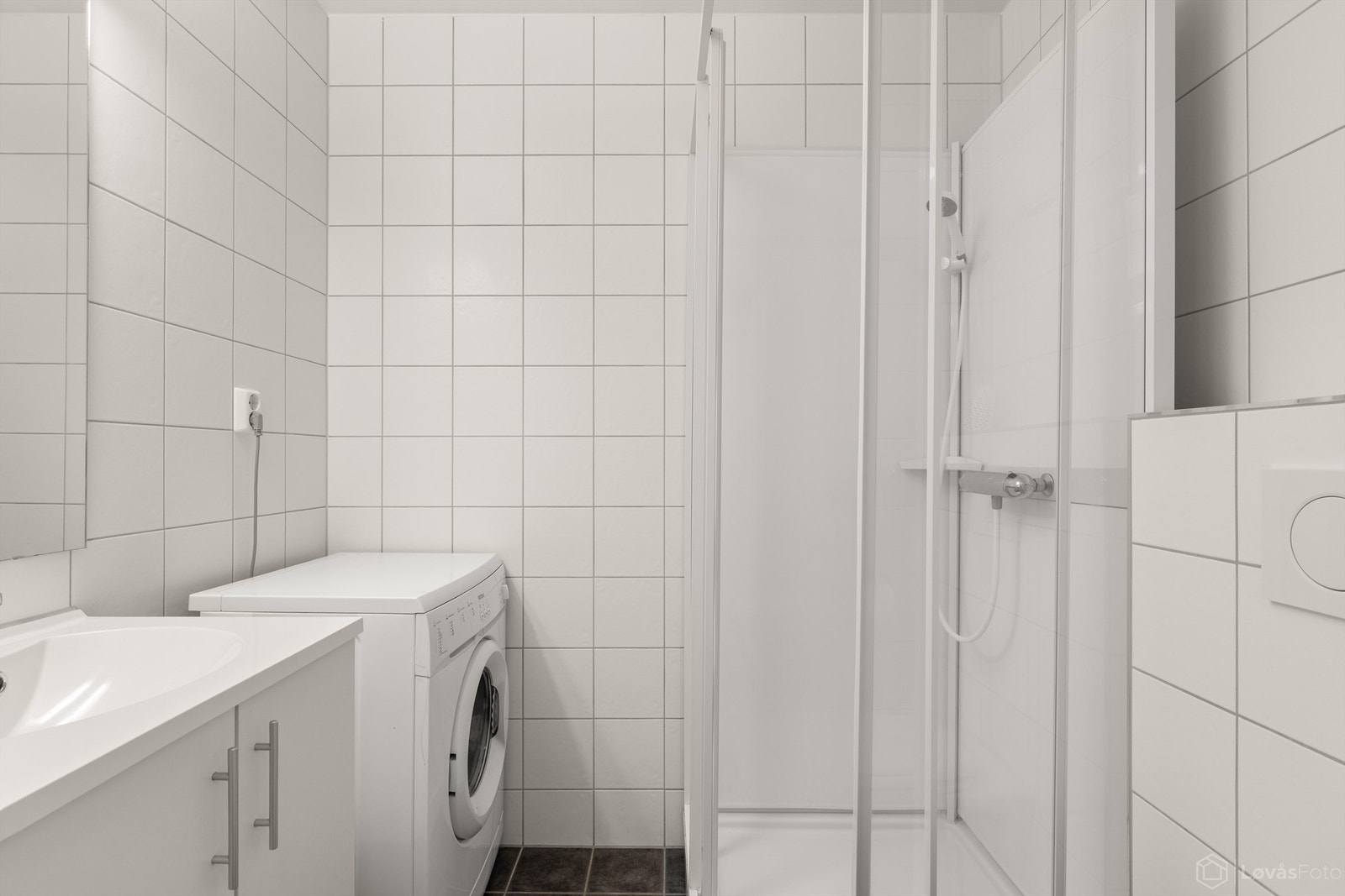 Bad med opplegg for vaskemaskin Galleribilde