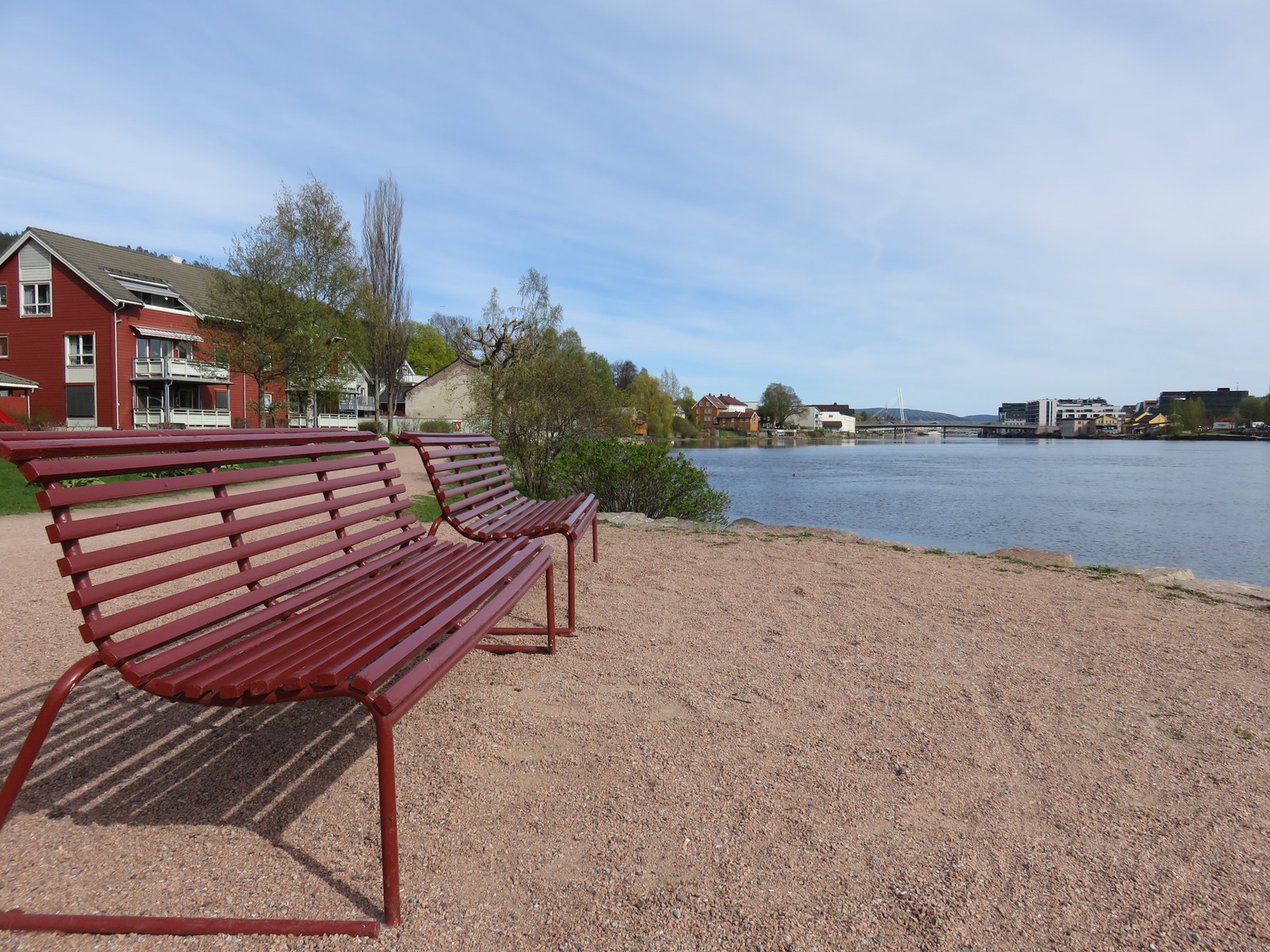 Kanskje en kort pause langs drammenselven retning Drammen Galleribilde