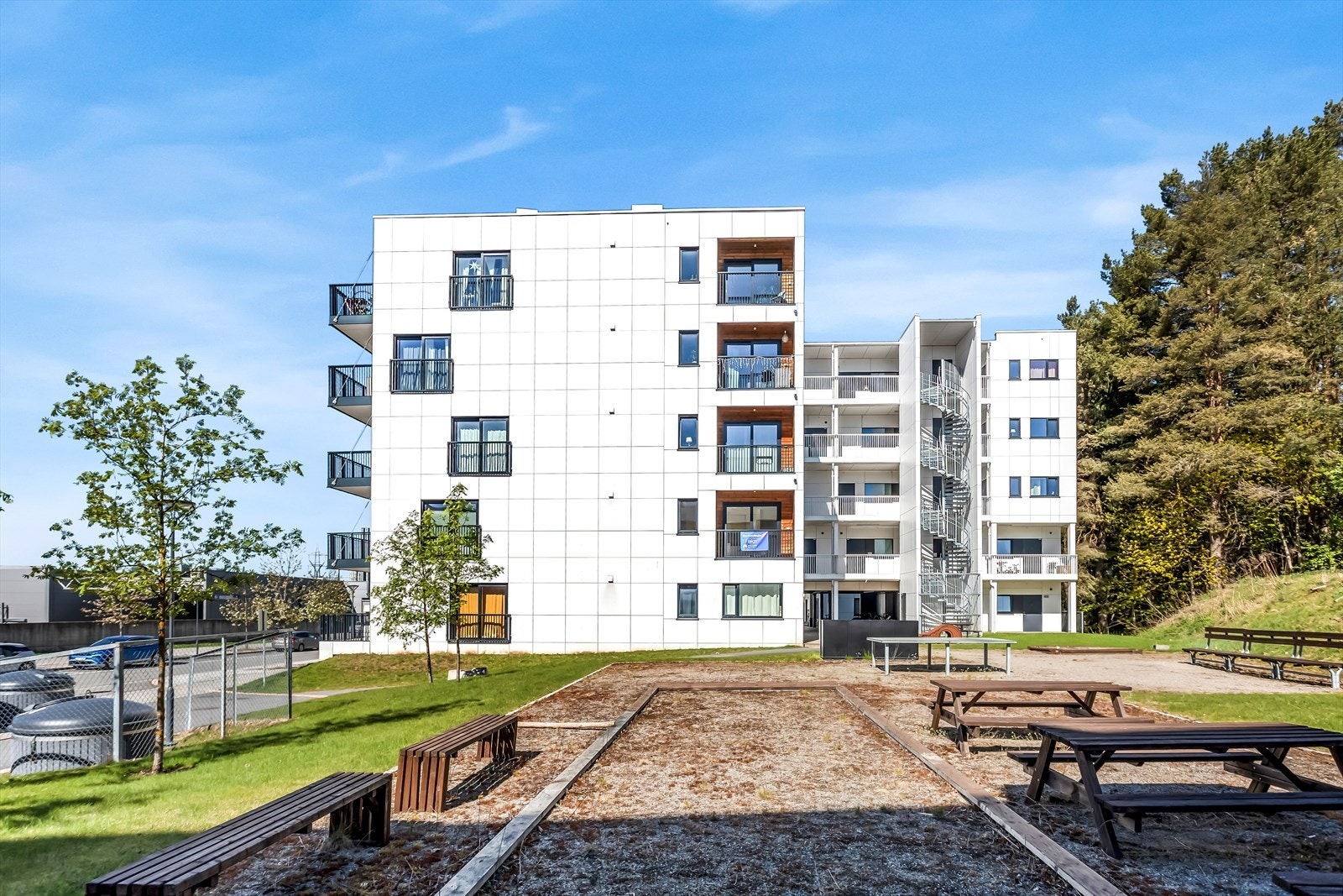 Bygget er fra 2019 og er en del av Quadraturen Boligsameie. Galleribilde