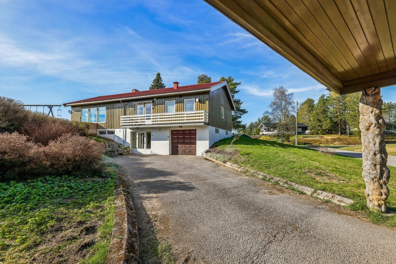 Boligen har en integrert garasje på 29m². Galleribilde
