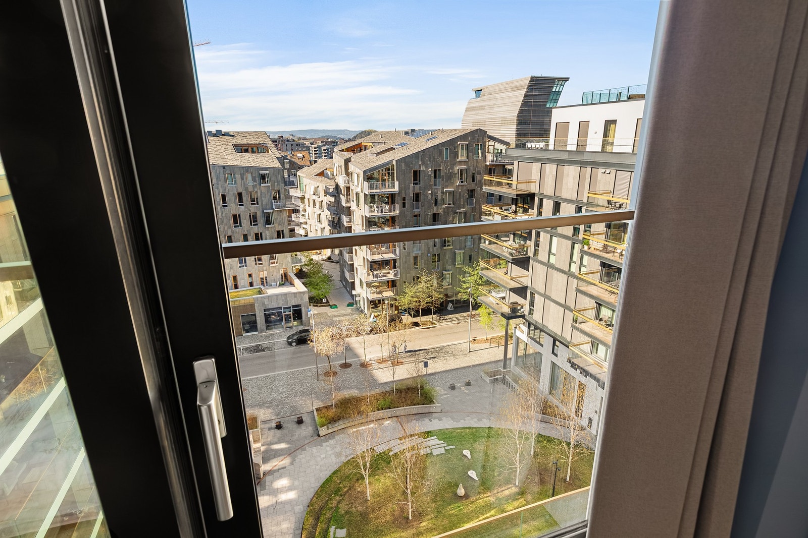 Utsyn fra soverom. Galleribilde
