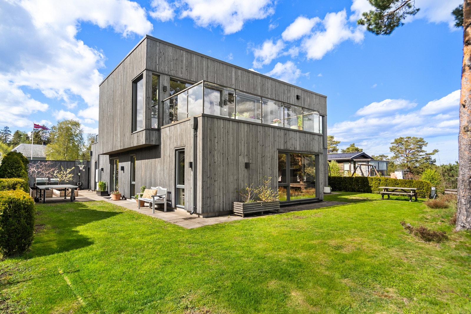 Herlig hagetomt Galleribilde