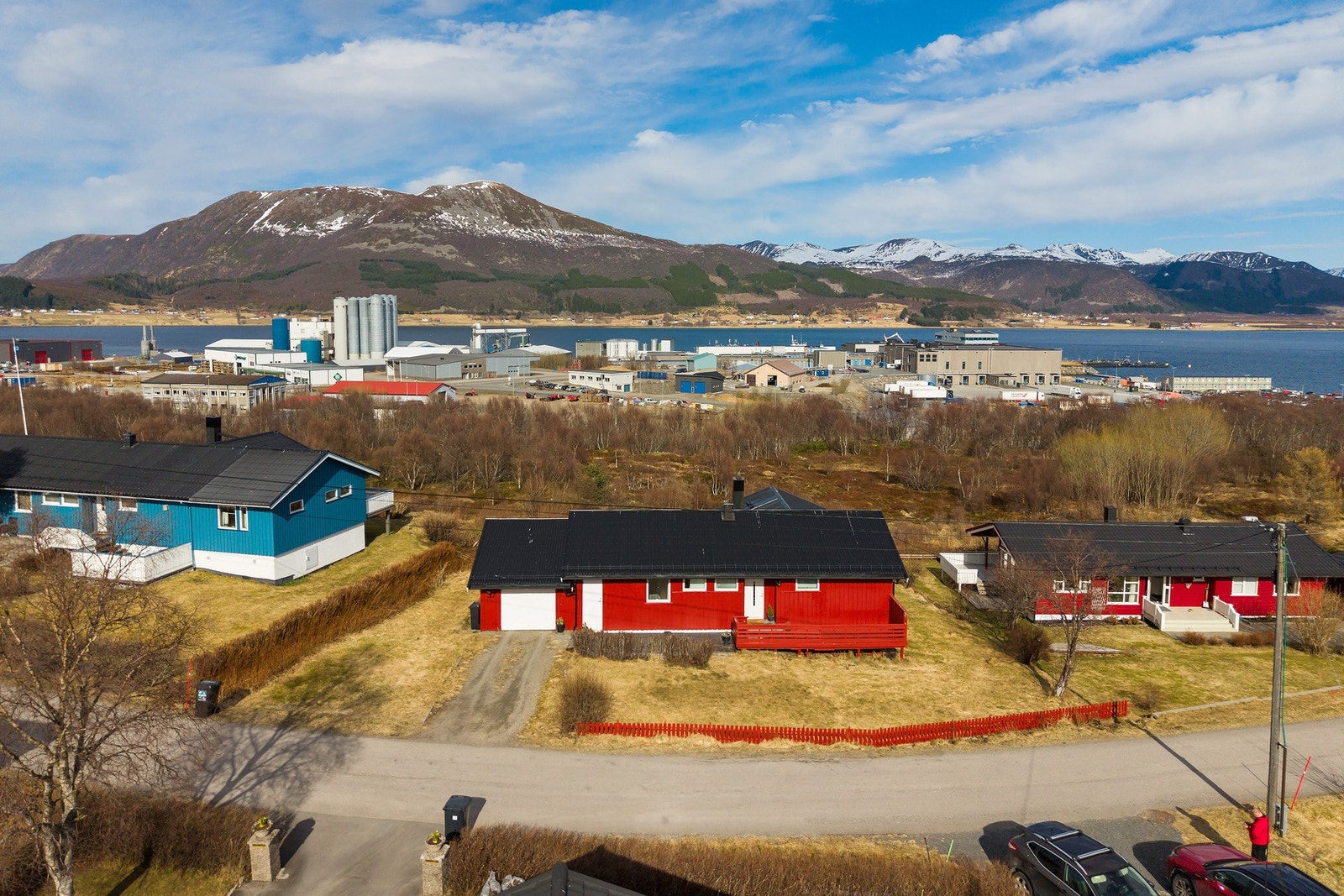 Boligen ligger fint til på Børøya med fin utsikt. Galleribilde
