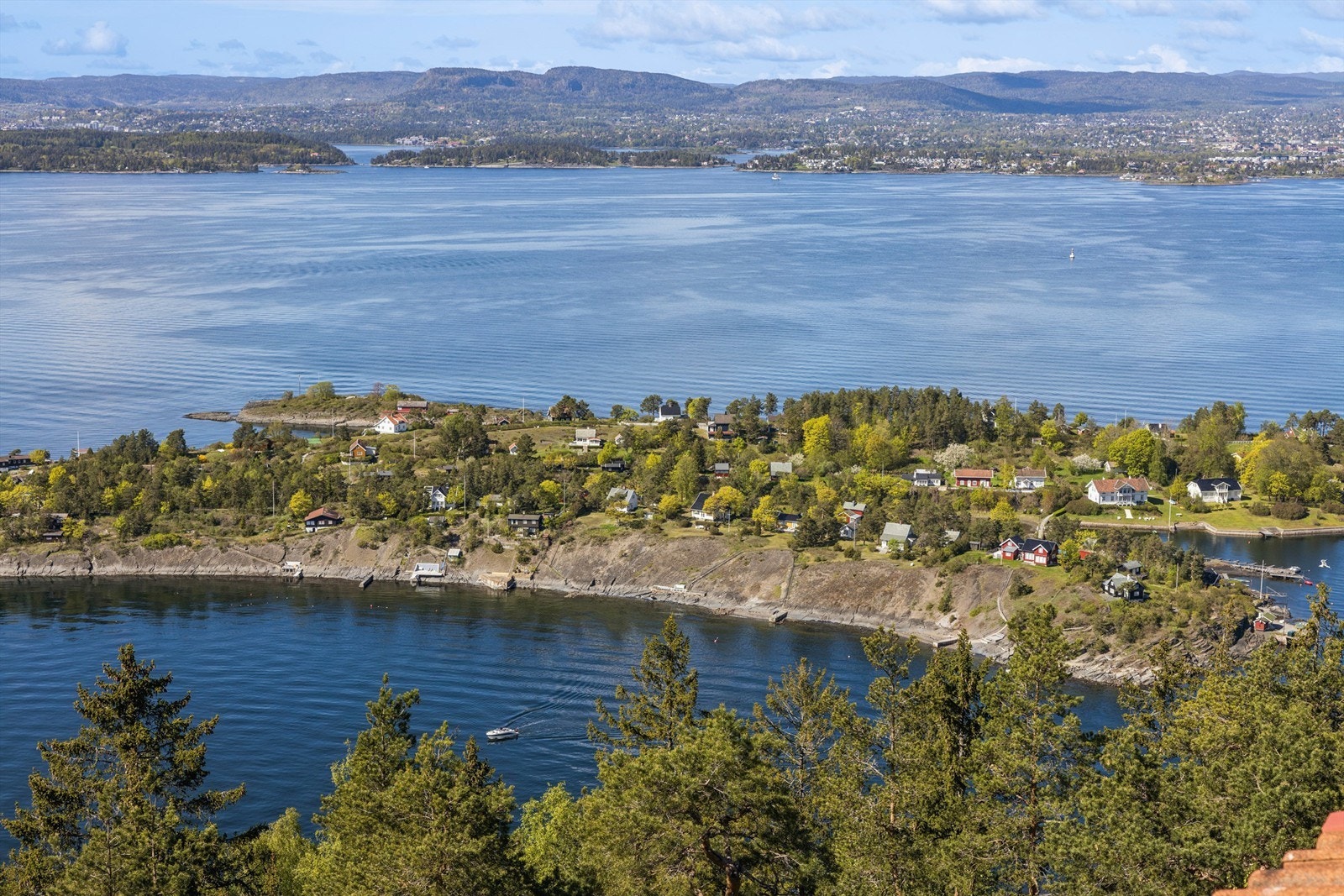 Her ser man rett ned på Ildjernet. Galleribilde