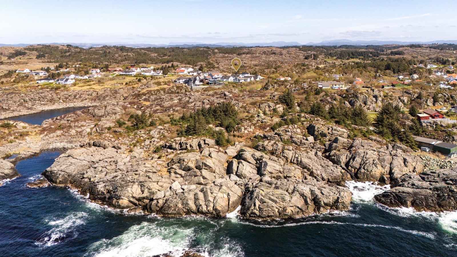 Sjølandskapet i Kvalavåg er en blanding av vestlandskyst og rolige naturperler. Galleribilde
