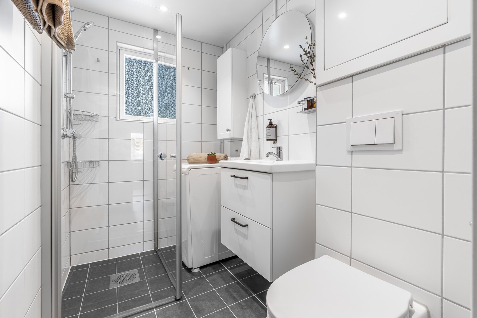 Badet ble rehabilitert i regi av borettslaget i 2018, og er videre blitt oppgradert med nytt servantskap og med ny servant. Galleribilde