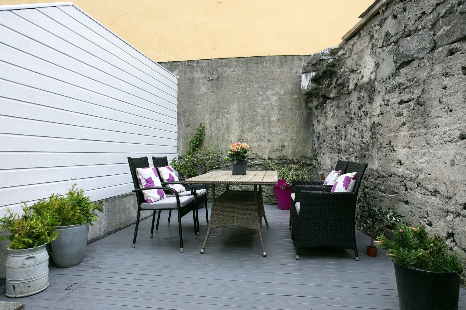 Koselig og skjermet uteplass. Galleribilde
