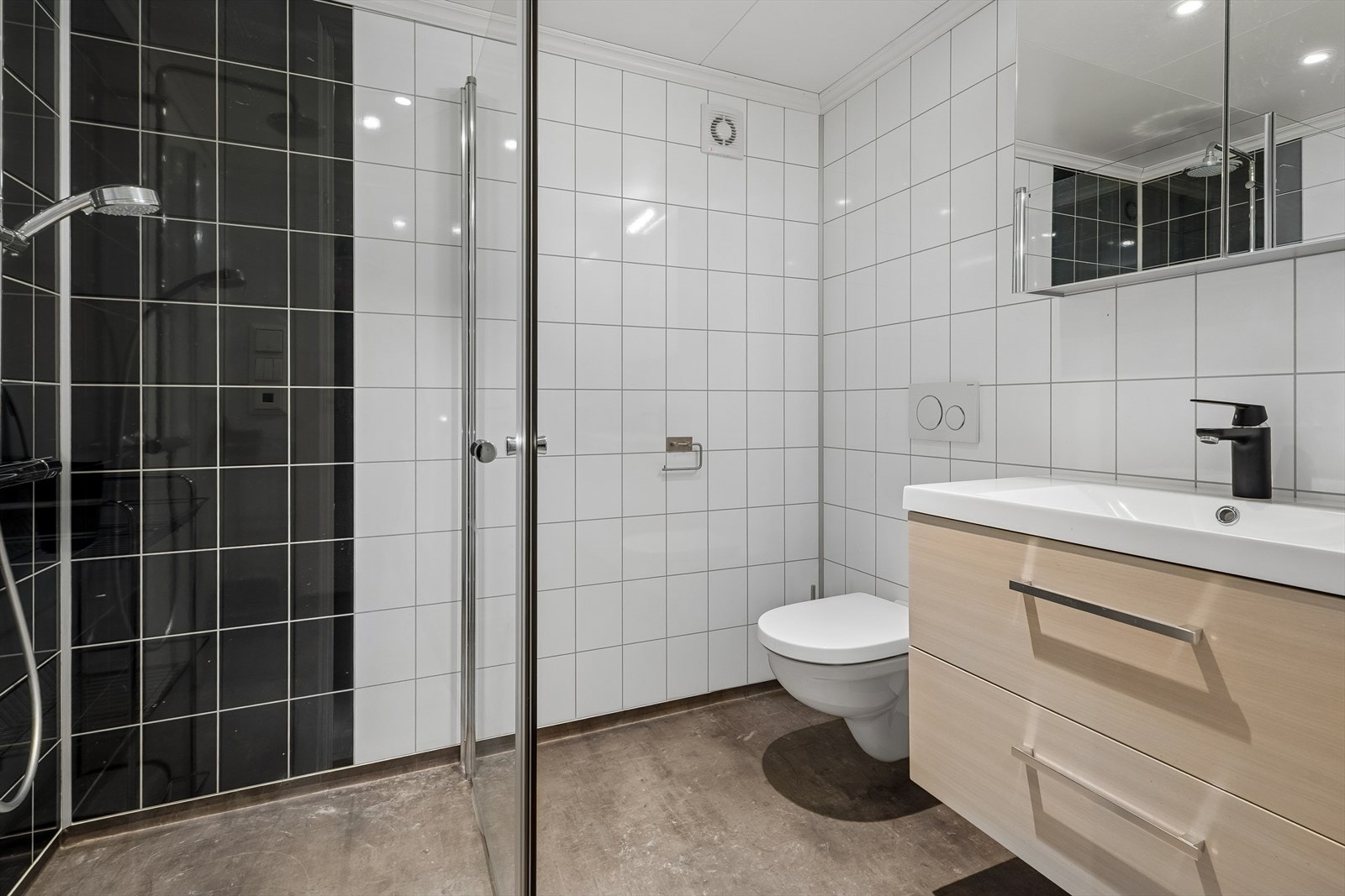 Bad, totalrenovert i 2019 Galleribilde