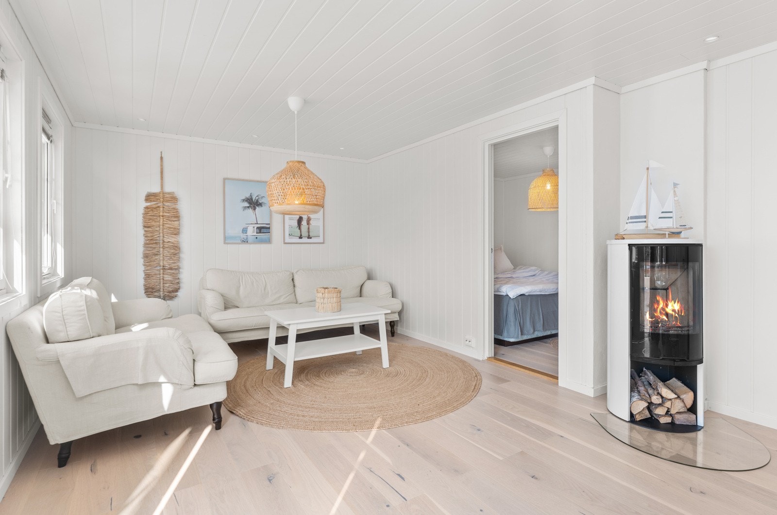 Hovedsoverommet har direkte adkomst fra stuen. Galleribilde