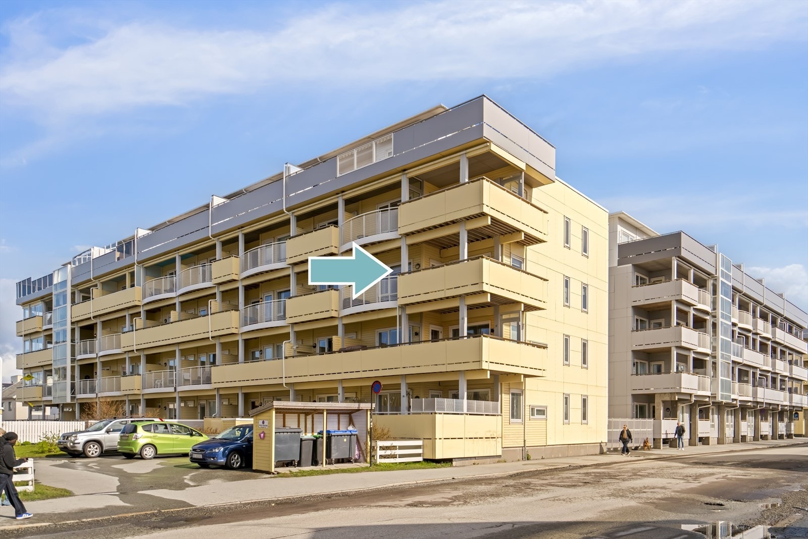 Leiligheten ligger fint plassert på hjørnet i byggets 3.etg. Galleribilde