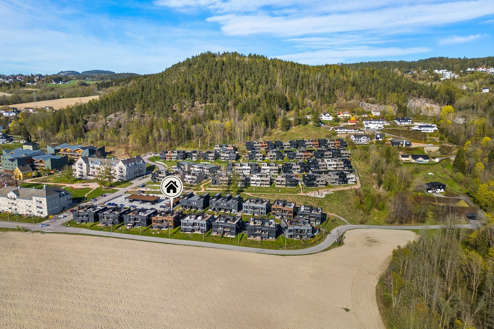 Beliggenheten i solhellingen på Epletunet gir en fri og åpen følelse. Galleribilde