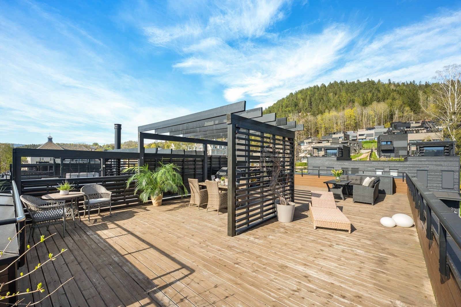 Utsikt mot fellesområder og nærområdet. Galleribilde