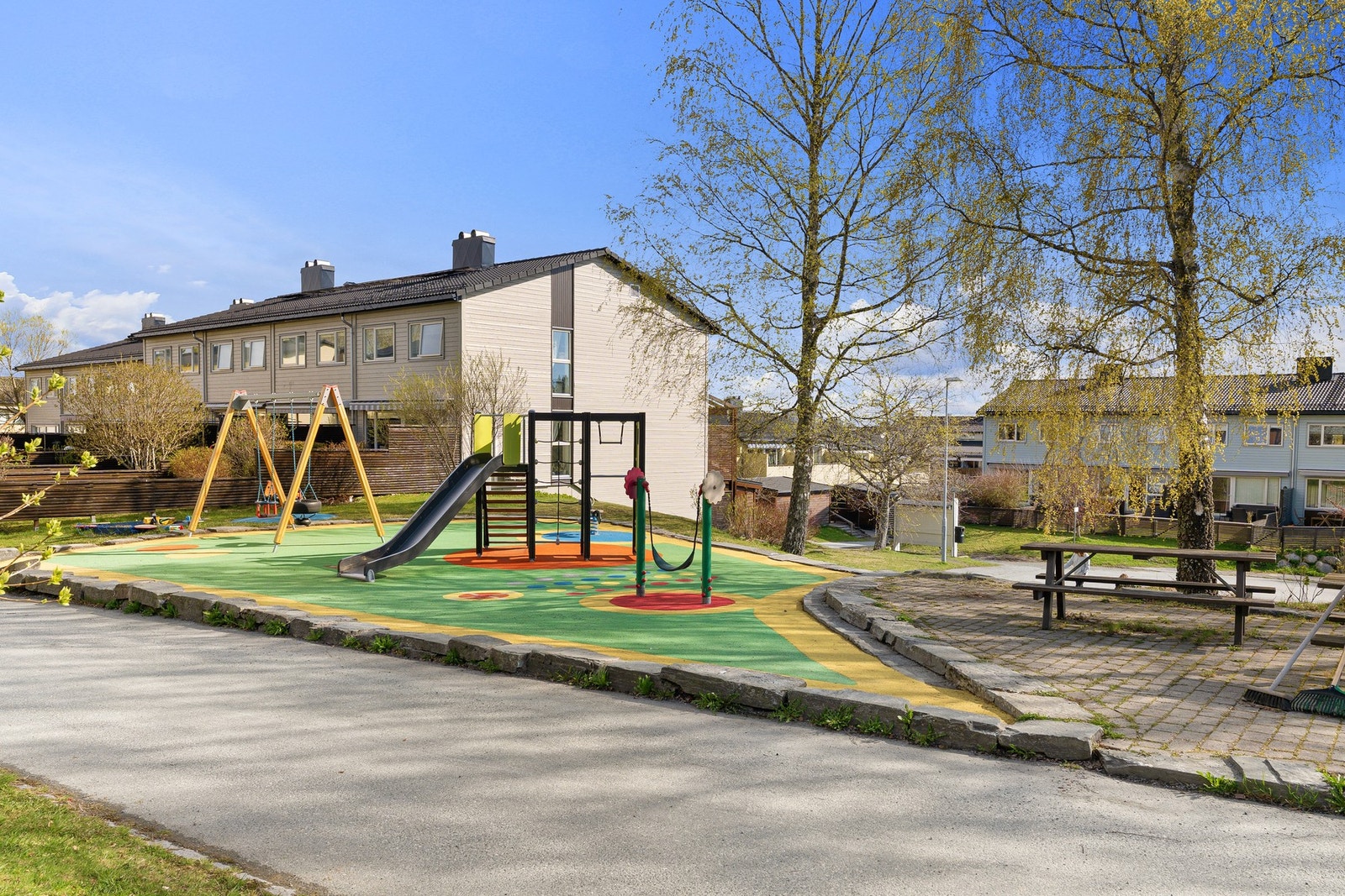 Borettslaget ble omfattende rehabilitert i perioden 2007-2009 med blant annet nye dører, vinduer, etterisolering, fasadekledning, balansert ventilasjon, balkonger og boder med mer. Galleribilde