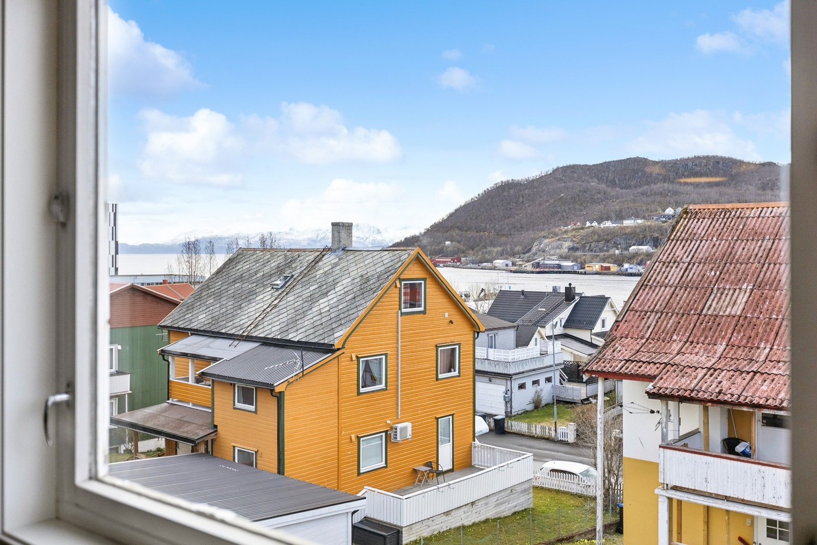 Utsikt fra kjøkken. Galleribilde