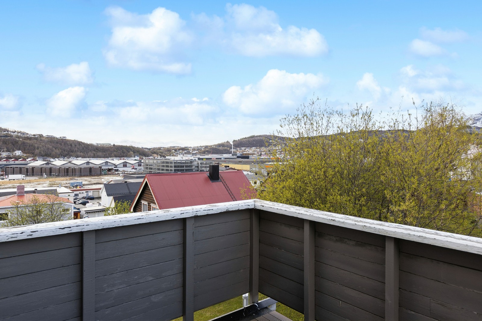 Balkong med utgang fra soverom på loft. Galleribilde