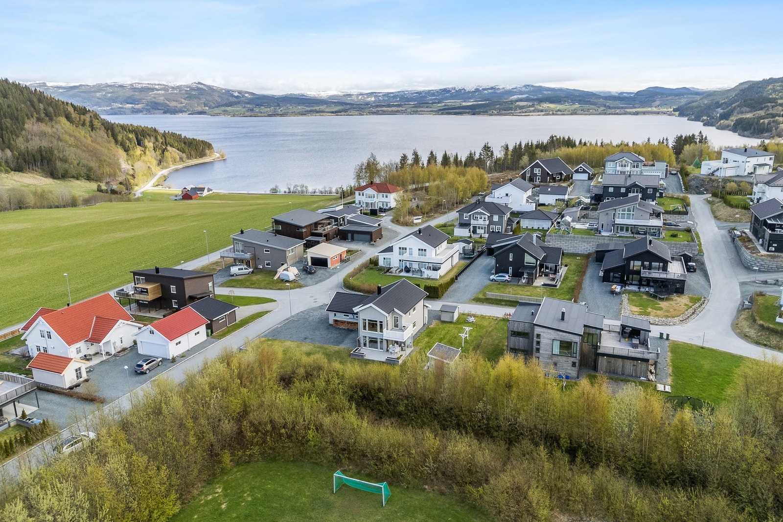 Oversiktsbildet over eiendommen. Galleribilde