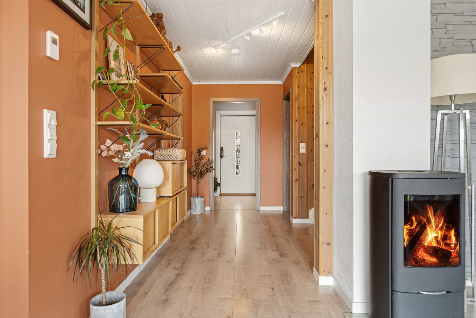 Alt tilgjengelig på en flate. Galleribilde