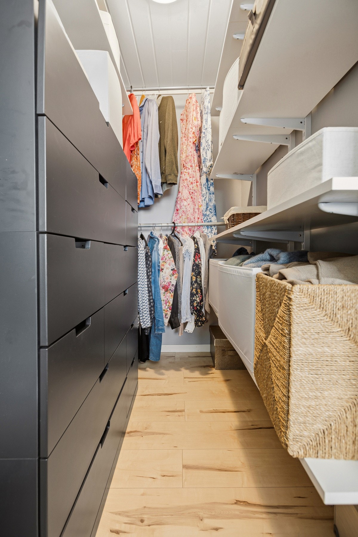 I tilknytning til hovedsoverommet er det en praktisk walk-inn. Galleribilde